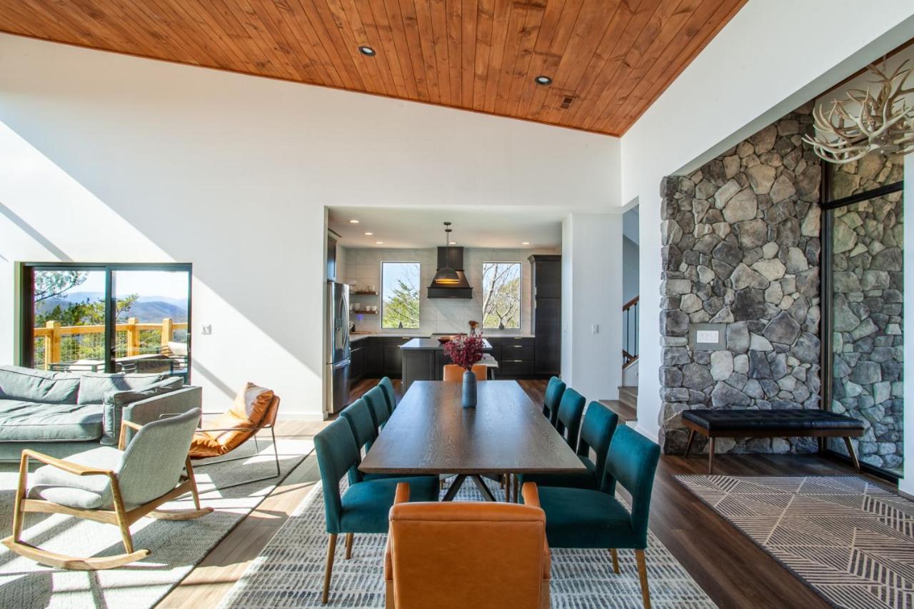 3 Pines Lodges Luxury Mountain View Hot Tub Севьервилл Экстерьер фото