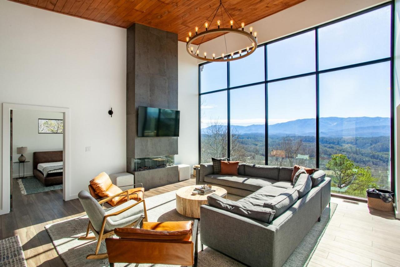 3 Pines Lodges Luxury Mountain View Hot Tub Севьервилл Экстерьер фото