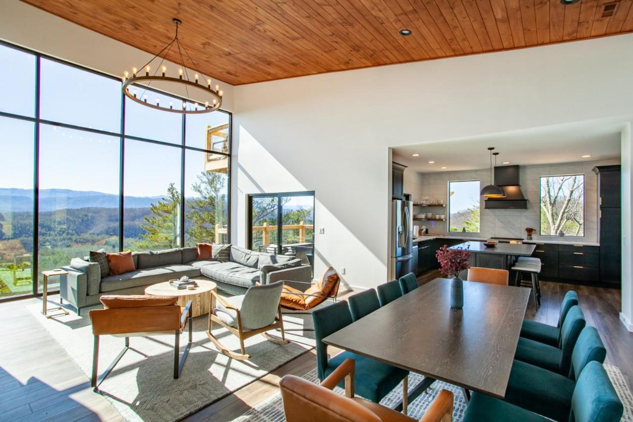 3 Pines Lodges Luxury Mountain View Hot Tub Севьервилл Экстерьер фото