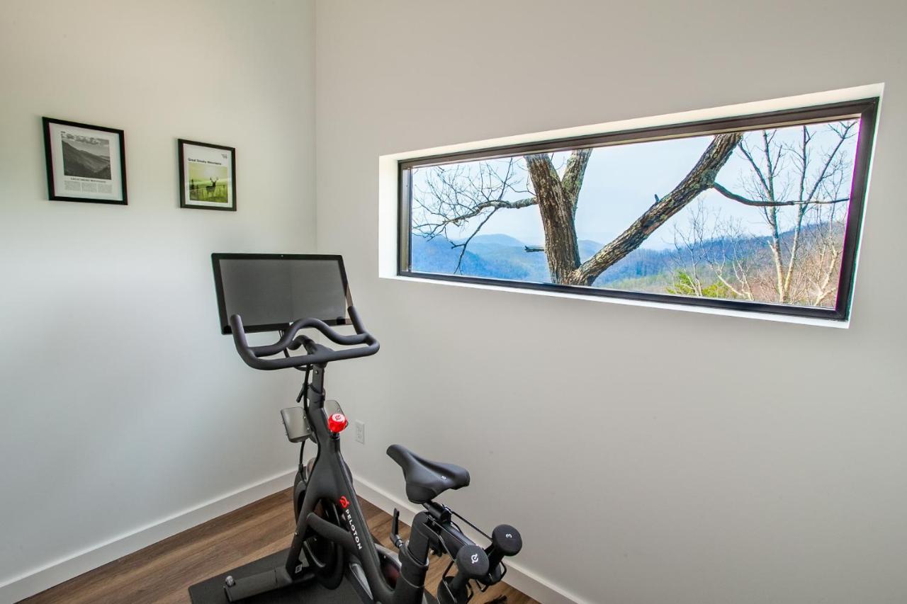 3 Pines Lodges Luxury Mountain View Hot Tub Севьервилл Экстерьер фото